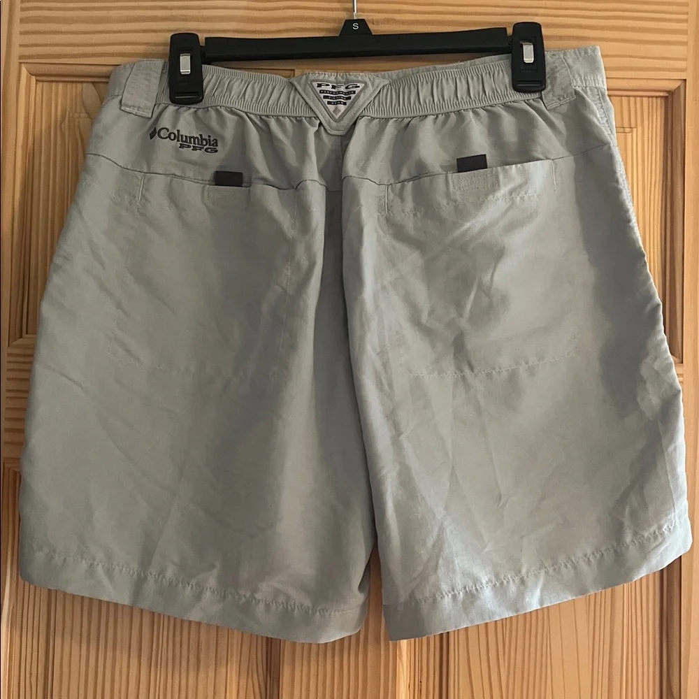 Columbia Sportwear Light Gray Omni Shade‎ Size 34